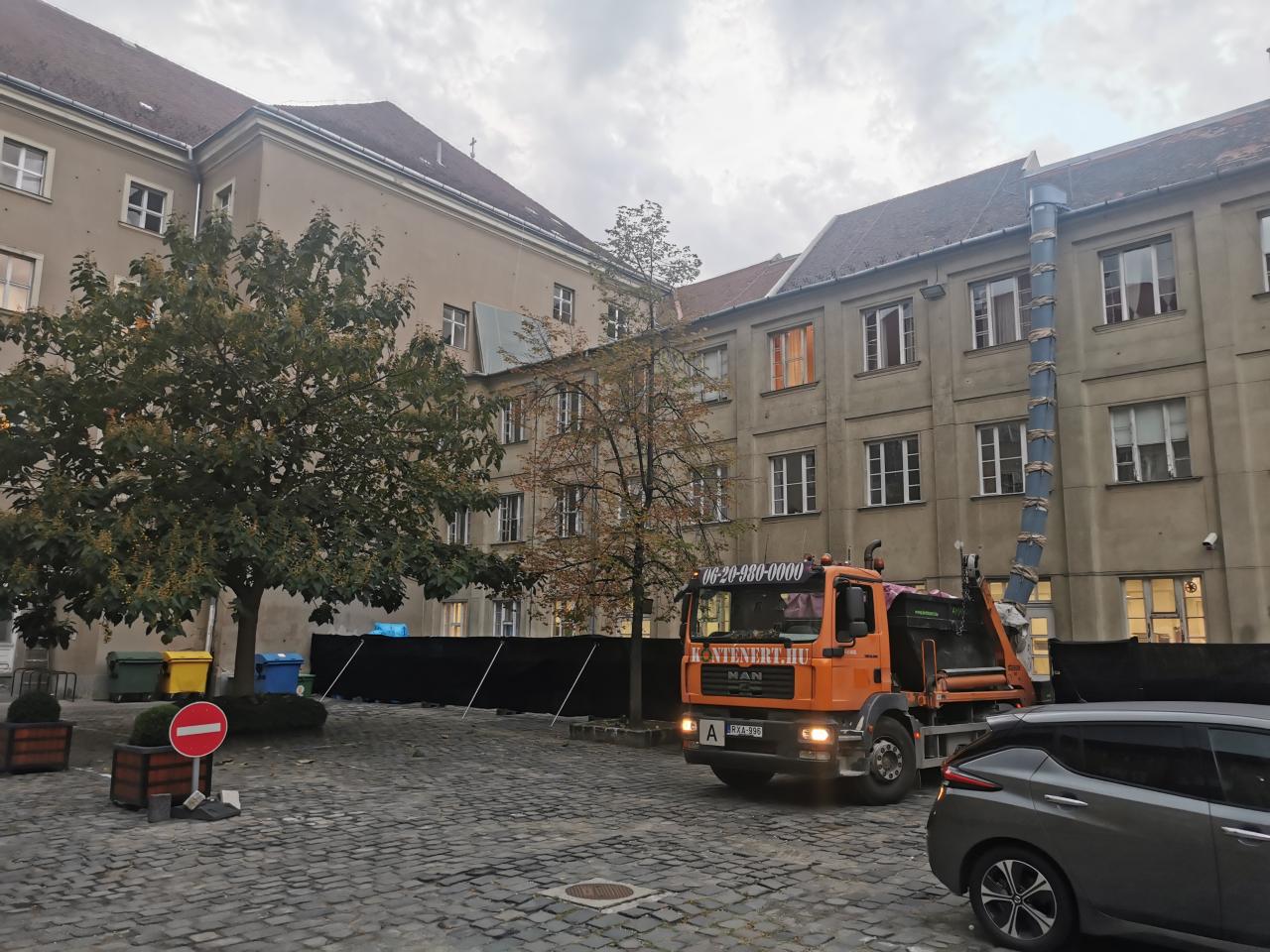 Konténeres sittszállítás referencia 2.